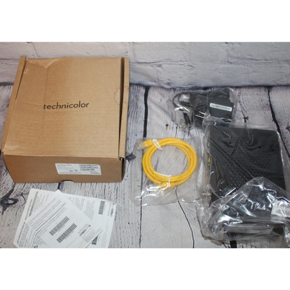 Technicolor DPC3216 Cabel Wifi Modem Wireless Router - Picture 2 of 10